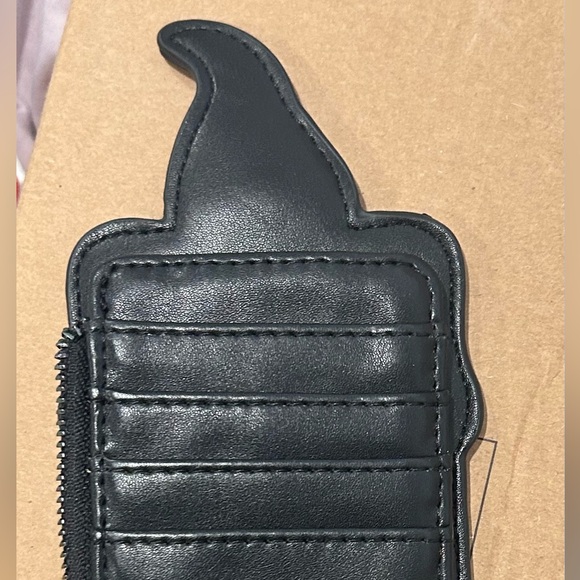 Loungefly Disney Hocus Pocus Black Flame Candle Black Zipper Wallet. NWT - Picture 9 of 9